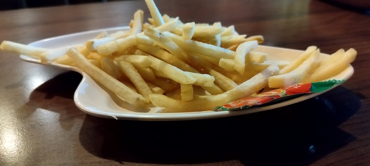 AlIlluminatti's tweet photo. #happydining https://t.co/Xu3XGZ6tuL