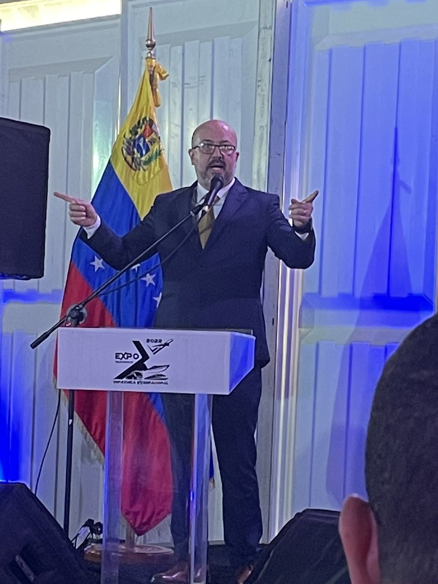 rolandoesserd's tweet photo. En #ExpoTransporte2022 el Presidente del INAC confirma liberación de restricciones de vuelo ocasionadas por la pandemia.
Adicionalmente, confirma que a partir del 31/12/22 quedarán sin efecto las pruebas PCR al ingreso a Venezuela. #NoticiasAeronauticas https://t.co/Bszz3may2j
