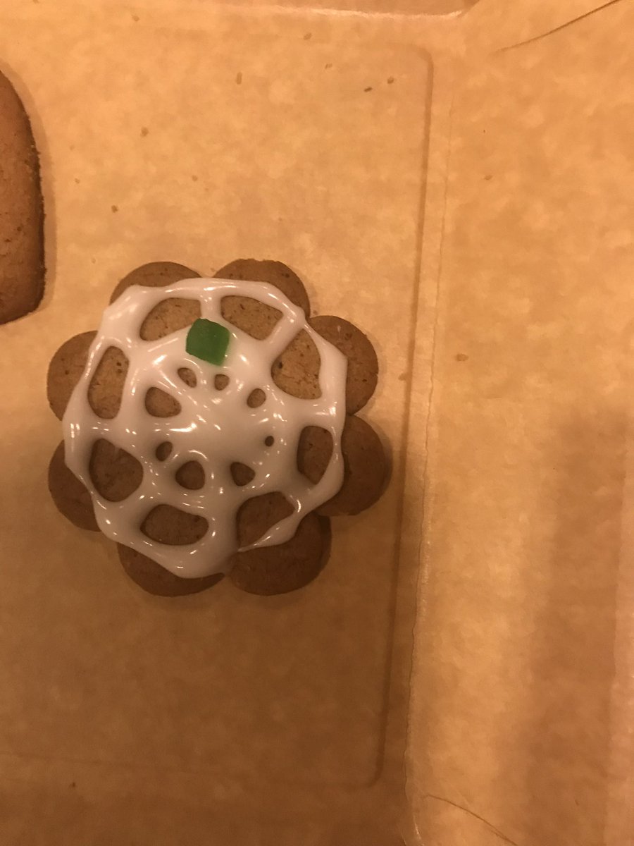 CompCatJYU's tweet image. In the first face-to-face Xmas party in three years, we decorated gingerbreads, played a board game and cards, and enjoyed food, drinks, and sauna 😀