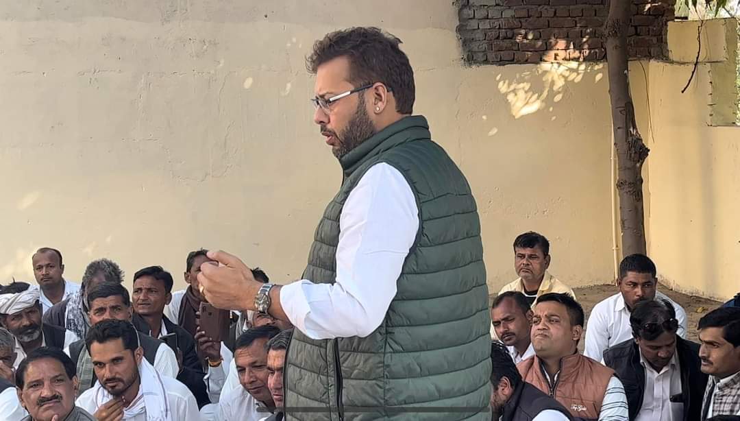 TajramMeena's tweet photo. भारत जोड़ो यात्रा के संदर्भ में निवाई पीपलू ब्लाक कांग्रेस कमेटी की मिटिंग विधायक साहब प्रशांत बैरवा जी के नेतृत्व में हुई उसमे भाग लिया।

#BharatJodoYatra
#pbmla https://t.co/HMfuYtR9xT