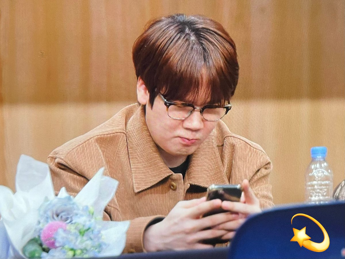 planem0_731's tweet photo. 이런 게 귀여워서 현타 옴(망했뎌ㅠㅠㅠ https://t.co/i2EHROKt0A