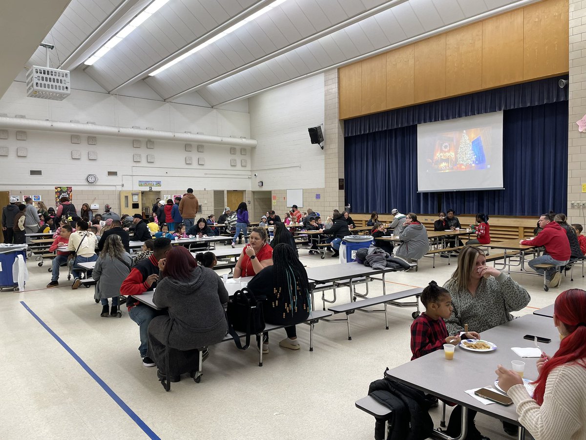 HilltopESAACPS's tweet photo. Happy Saturday, Hilltop Stars! Our @HilltopEs PTA has planned a #AACPSAwesome Breakfast with Santa event! Come visit us from 10 am to Noon! https://t.co/8GUvNxbpih