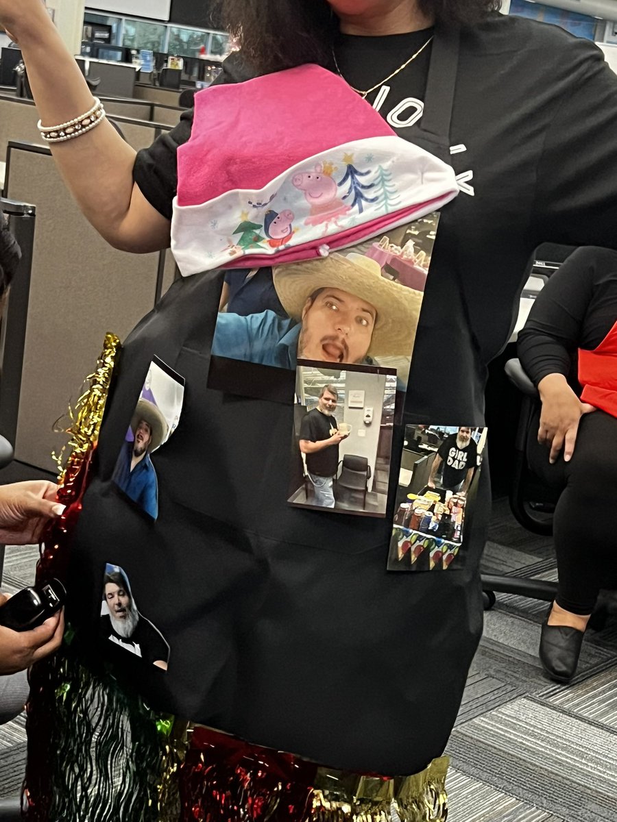 Keep your friends close , enemies closer , and receipts for all major purchases. Happy Holidays from Team <a href="/msaletha_brcc/">Aletha Franklin</a> ft <a href="/Velle_W504/">Coach Velle</a> and special star <a href="/TeamBaudoin/">Chad Baudoin</a> <a href="/AttLafayette/">AT&TLafayetteUnited</a> #MBCGoodStuff #FunatWork