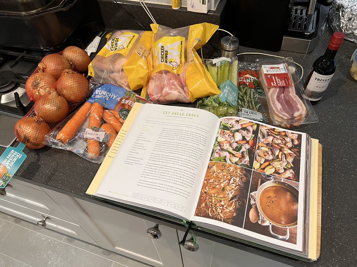 evs2806's tweet photo. @jamieoliver Mines just gone in the oven #getaheadgravyday https://t.co/x9EZbmycbm