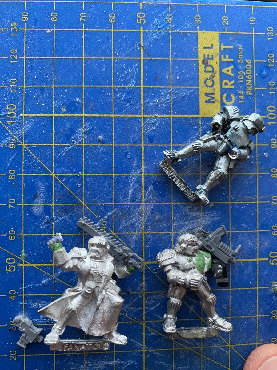 Last few Arbites on the chopping board. If I finish these by 2023, I’ve managed a (small) army in a year! #oldhammer #WarhammerCommunity