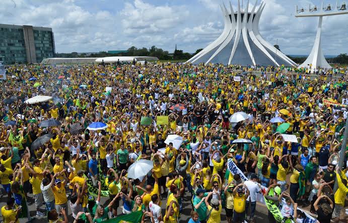 VozdoPovobrazil's tweet photo. FONTES; SOMOS 3 MILHÕES EM MÉDIA EM BRASÍLIA!! JÁ ORGANIZAMOS E MONTAMOS A MAIOR MANIFESTAÇÃO DEMOCRÁTICA DA HISTÓRIA!!!

VEM PRA BRASÍLIA!! VAMOS FAZER A HISTÓRIA ACONTECER!! 🇧🇷 https://t.co/98Ud0xVsQ1