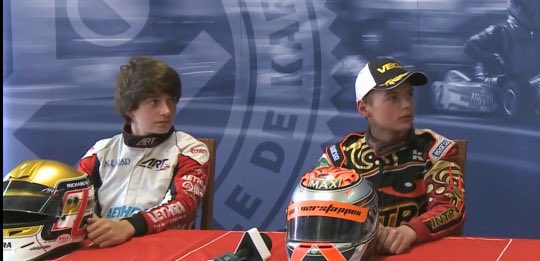 poesiadeimotori's tweet photo. Rincorrersi,
da sempre.

🏁

#Leclerc #Verstappen https://t.co/Soy6ov2mx8