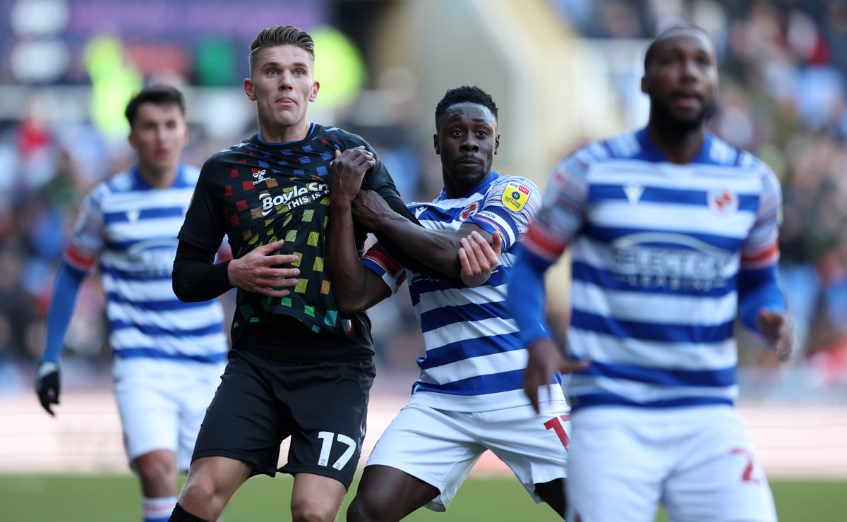 ReadingFC's tweet photo. 84 on the clock and we still have a slender lead...
Final push!
#REACOV | 1-0 https://t.co/c4ctUi3gLn