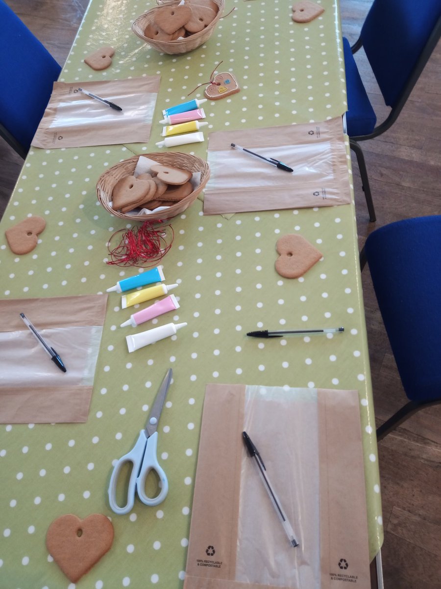 WeAreStMarys's tweet photo. Do join us for our family craft workshop this afternoon.

It's FREE &amp; is between 4-6pm &amp; is followed by a buffet tea. https://t.co/3YSEaZSa9o