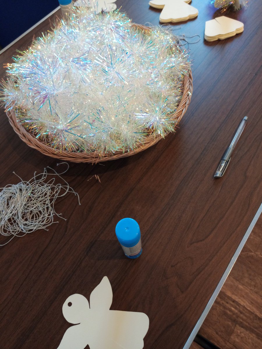 WeAreStMarys's tweet photo. Do join us for our family craft workshop this afternoon.

It's FREE &amp; is between 4-6pm &amp; is followed by a buffet tea. https://t.co/3YSEaZSa9o