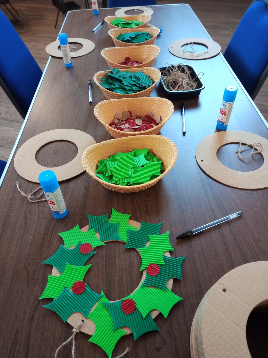 WeAreStMarys's tweet photo. Do join us for our family craft workshop this afternoon.

It's FREE &amp; is between 4-6pm &amp; is followed by a buffet tea. https://t.co/3YSEaZSa9o