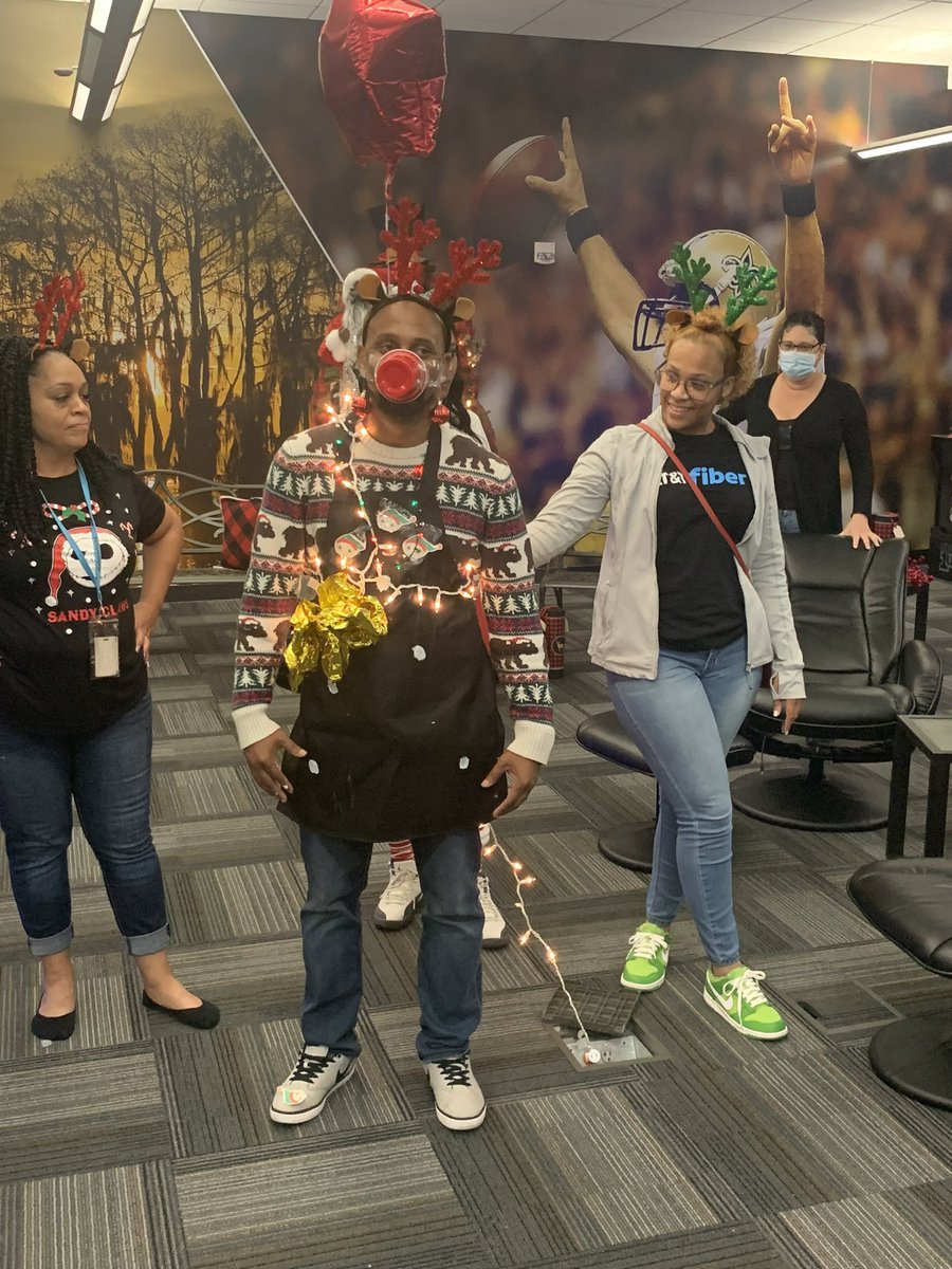 I know you heard of Dasher and Prancer and Comet and Blitzen but do you recall the most famous reign deer of all..I think I took Rudolph’s spot.. Santa I’ll send you my COU number I think we can get Fiber to the North-Pole lol.. 
Merry Christmas everyone. #ATT <a href="/TLRashad4/">Tiwanda Rashad</a>