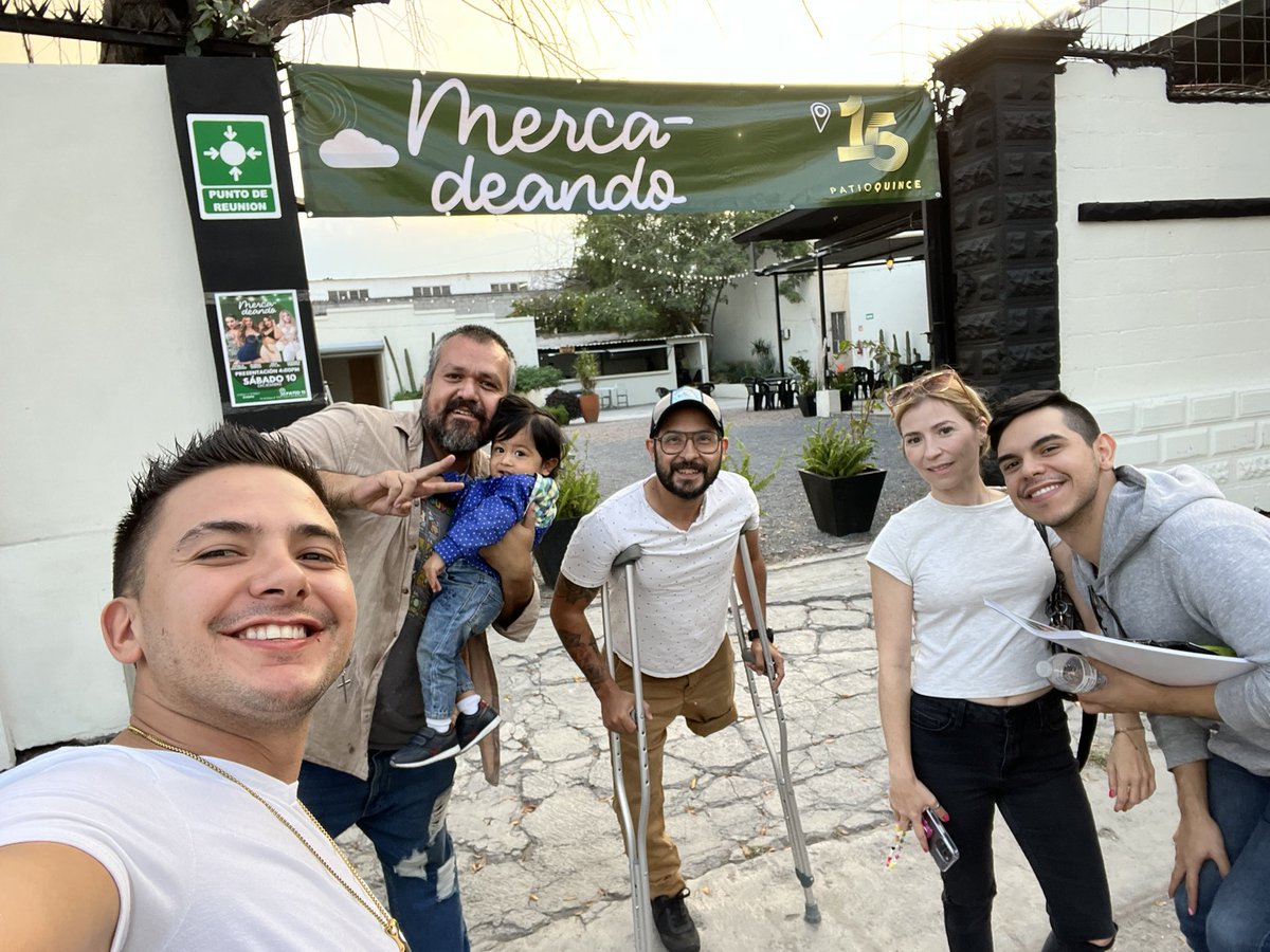 danylacaja's tweet photo. Se llegó el gran día, hoy tenemos nuestra primera edición de mercadeando, que con todo el esfuerzo y cariño se organizó. La idea principal es apoyar al emprendedor, todo lo que entró de la renta de los espacios se invirtió en toldos, mesas, sillas, lonas, estructuras y demás. https://t.co/8CH7EuZOYc