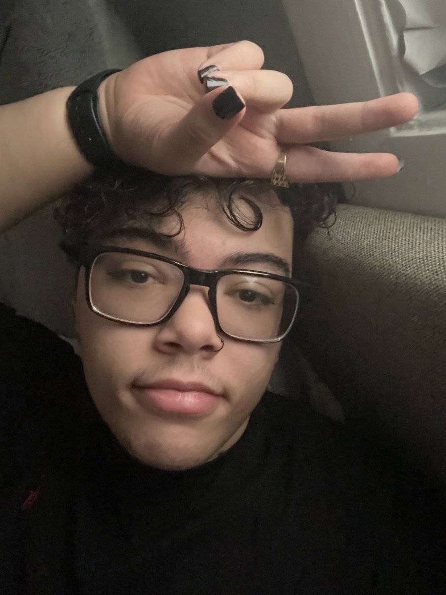 josh on Twitter "i rarely take pics w glasses on but hi yes im in bed