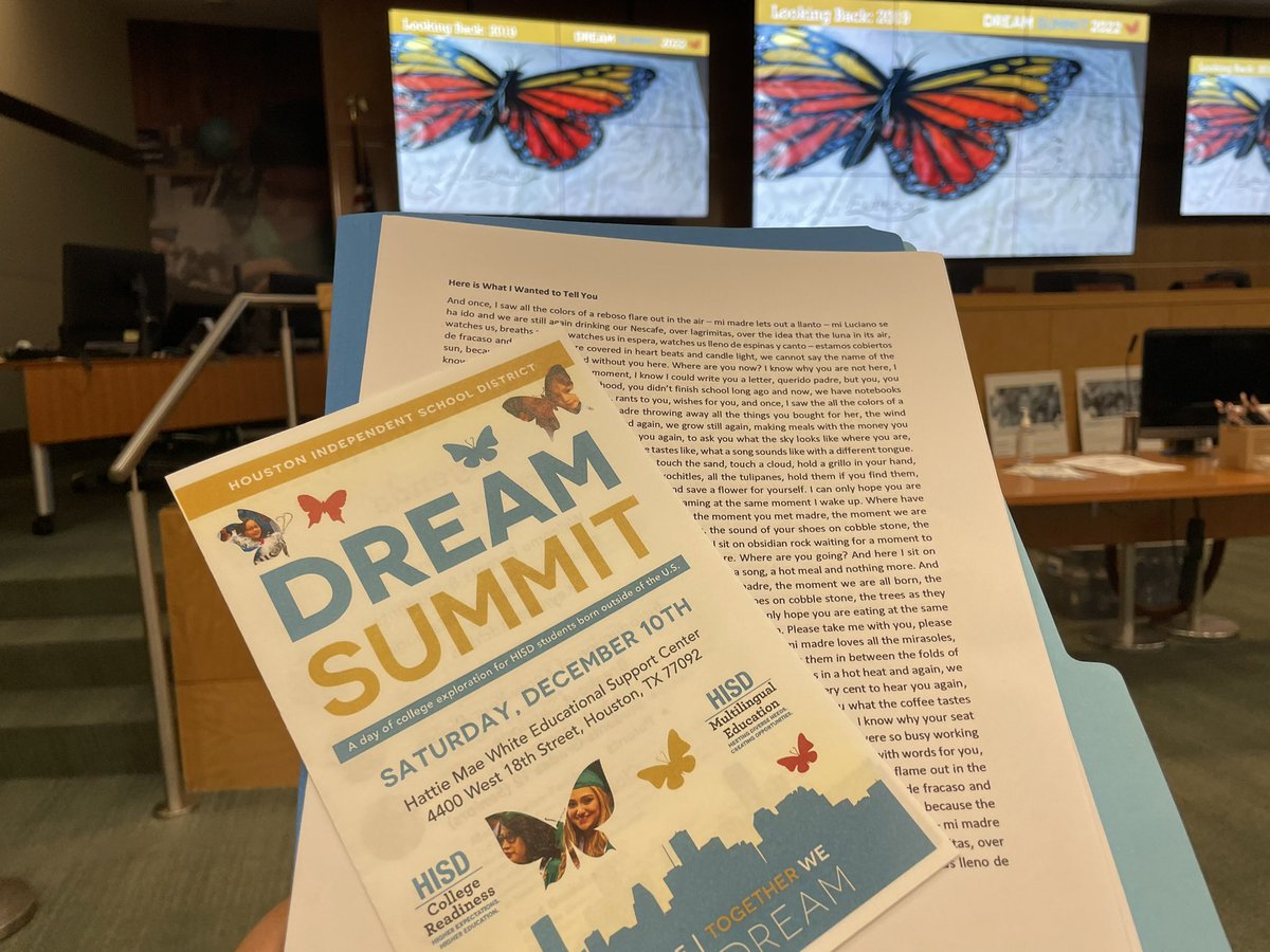 thepoetmendez's tweet photo. I don’t know how you are spending your morning, but I get to spend mine with #Dreamers. Today I’m at the #HISDDreamSummit providing poetry and a writing workshop for our students. #Unidos! https://t.co/o71wqtb6ya