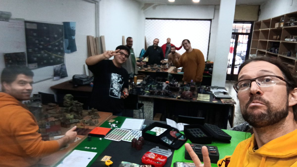 Habemus_Ludum's tweet photo. 1/3
Torneo mañanero de @Punkapocalyptic finalizado. Ni tan mal.
8 participantes bien avenidos. El siguiente será más grande.
#ElParamo #punka #Apocalypse #apocalyptic #postapocalyptic #MadMax #habemusludum #chatarreros #VReich #mutardos #pandilleros #idos #torneo #Tournament https://t.co/8v2itCvw3I