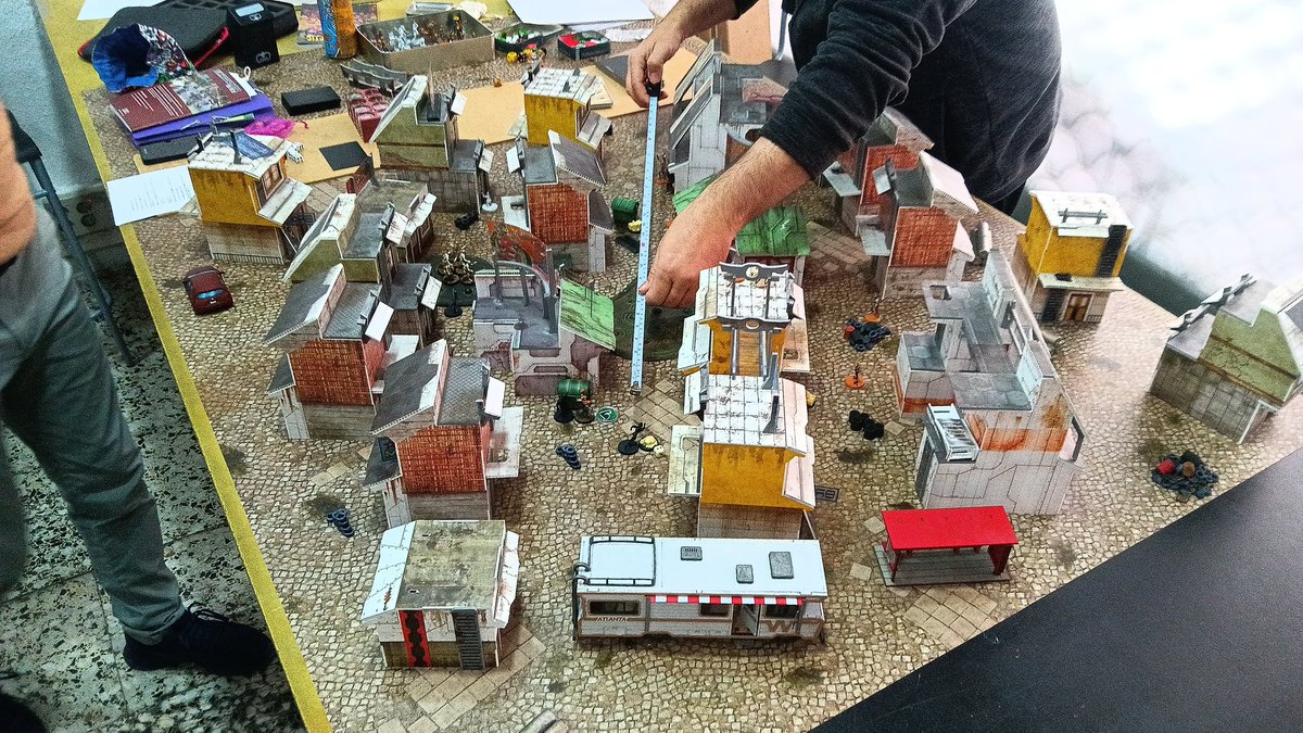 Habemus_Ludum's tweet photo. 1/3
Torneo mañanero de @Punkapocalyptic finalizado. Ni tan mal.
8 participantes bien avenidos. El siguiente será más grande.
#ElParamo #punka #Apocalypse #apocalyptic #postapocalyptic #MadMax #habemusludum #chatarreros #VReich #mutardos #pandilleros #idos #torneo #Tournament https://t.co/8v2itCvw3I