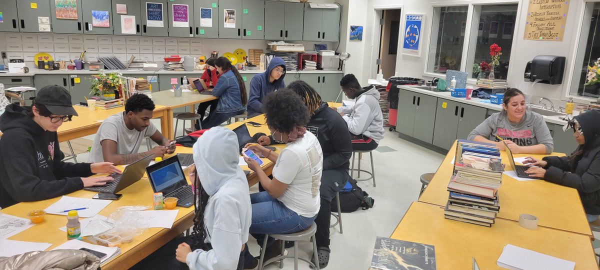 RisingMady17's tweet photo. Saturday Enrichment Program. Our Seniors are getting one step closer to graduation and proving them wrong...Keeping their grades up and completing their Service Learning Hours!!! @WoodlawnHS_BCPS @JamelJernigan https://t.co/VIKEcz8AZr