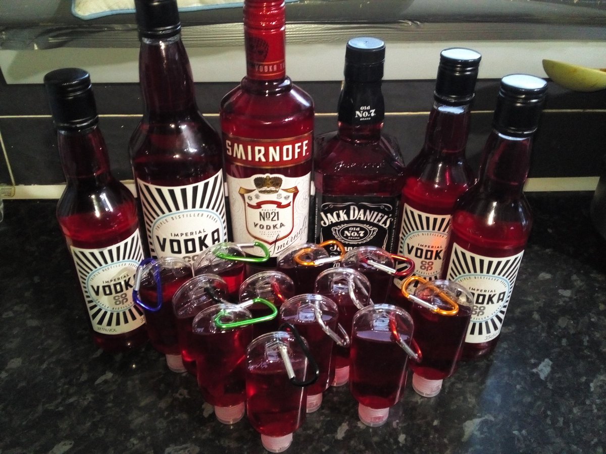 mrkevstocks's tweet photo. #Bodka #blackberryvodka all bottled up https://t.co/HET9GBlLVk