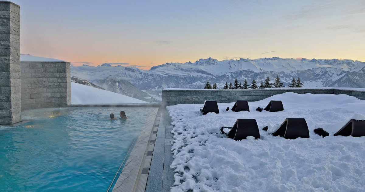 SwissQuality's tweet photo. Lassen Sie sich im #Hotel #Rigi Kaltbad rundum verwöhnen und lernen Sie die schönsten Seiten der Königin der #Berge kennen!
https://t.co/PlXkeY7JQg

#SwissQualityHotels #SwissQualityMoments #schweiz #reisen #schnee #wintersaison #winter #bergsicht #zentralschweiz #wellness #relax https://t.co/d5qb1xmB5x