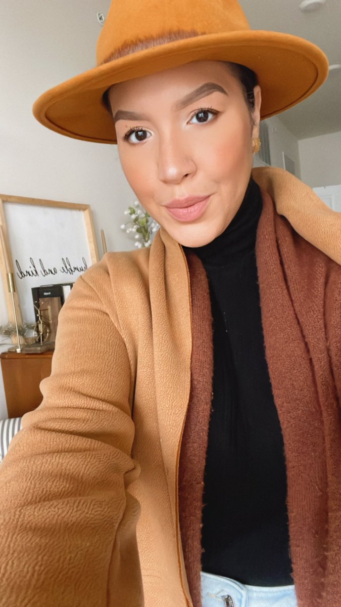 wildy_martinez's tweet photo. Happy Saturday NFT fam!
#camelcolor #hat #fashion fall is my favorite because I love layering and I can show off my hat collection. 🎩 https://t.co/TbZ4fSl5Q1