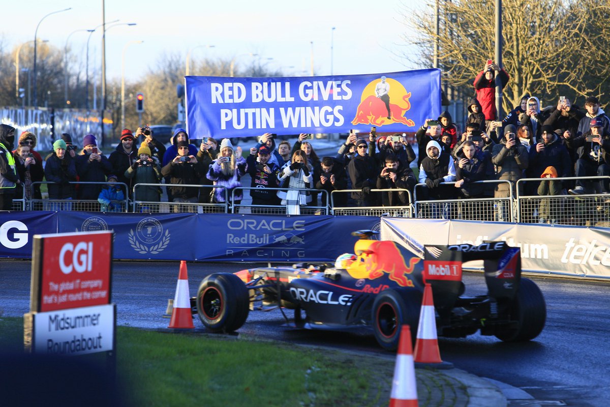 Hi @RedBull good to see you at your big F1 world championship celebration in Milton Keynes today. Still not ok to keep selling drinks and paying taxes in Putin’s Russia 🏎️