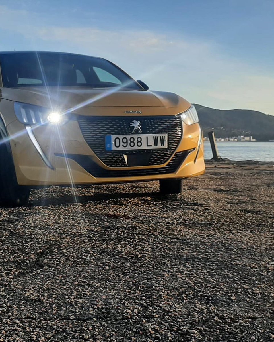 MotorPias_of's tweet photo. Prueba @PeugeotES E-208.
Hoy probamos la versión 100% eléctrica del pequeño utilitario francés. 
Contaba con el motor eléctrico de 136 CV, el color Amarillo Faro y el acabado GT. 
Más información en la web. 
#peugeot #club208 #clubpeugeot208 #peugeotes #peugeot208 https://t.co/Unn25M3p2G