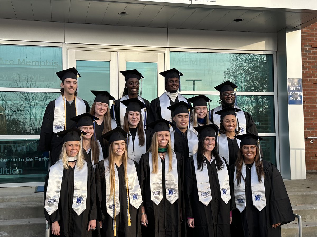 CAASMemphis's tweet photo. Yesterday we had the opportunity to celebrate our fall semester graduates. They have accomplished so much in their sport and in the classroom. #GoTigersGo #BrainsAndBrawn https://t.co/5ubbUAudEh