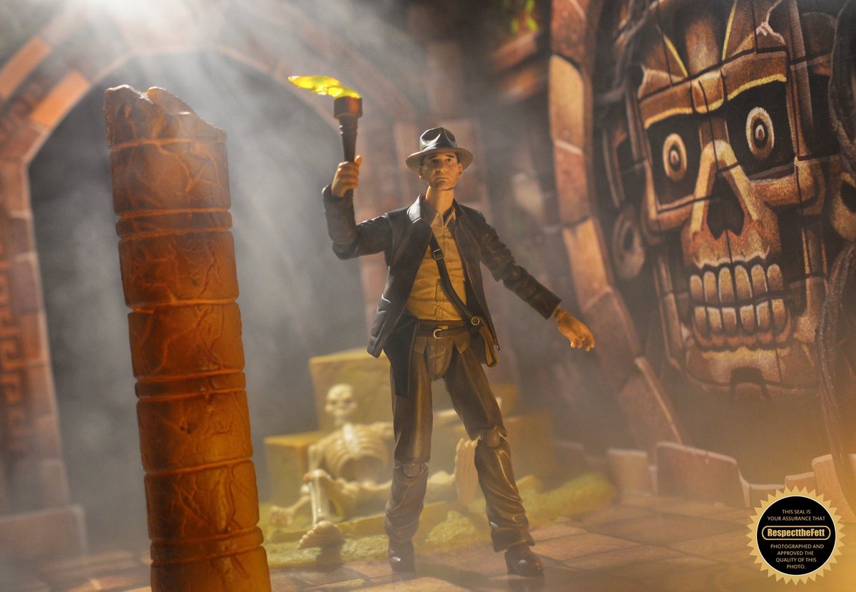 Shop our new “Temple Ruins” diorama and the rest of Wave 5 at dioramaprints.com/collections/wa…. #dioramaprints #diorama #backdrop #actionfigures #toyphotography 📸 “Respectthefett” (IG)
