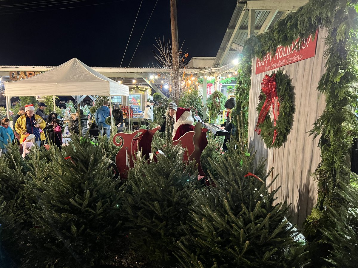 GreenstreetNOVA's tweet photo. Great weekend to get a fresh cut Christmas Tree. Remember ask for a fresh cut and put in water with shot prolong as soon as you get home. https://t.co/RXQzZJ8GTl
