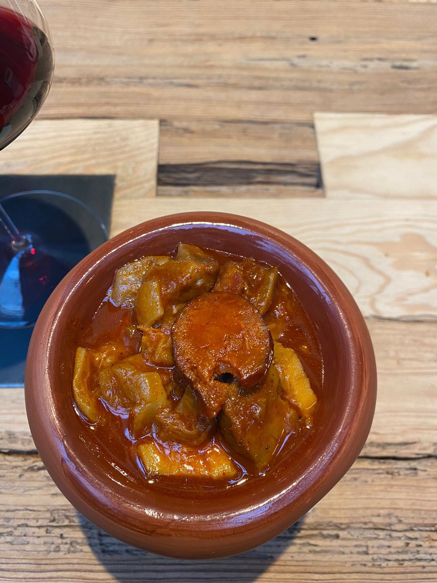 Madrinómico (@madrinomico) on Twitter photo Visita anual obligatoria en <a href="/montiaresta/">Restaurante Montia</a> de <a href="/danimontia/">Dani Montia</a>. Cada vez sube el nivel. Una joya en San Lorenzo de El Escorial. Visita anual obligatoria en <a href="/montiaresta/">Restaurante Montia</a> de <a href="/danimontia/">Dani Montia</a>. Cada vez sube el nivel. Una joya en San Lorenzo de El Escorial.