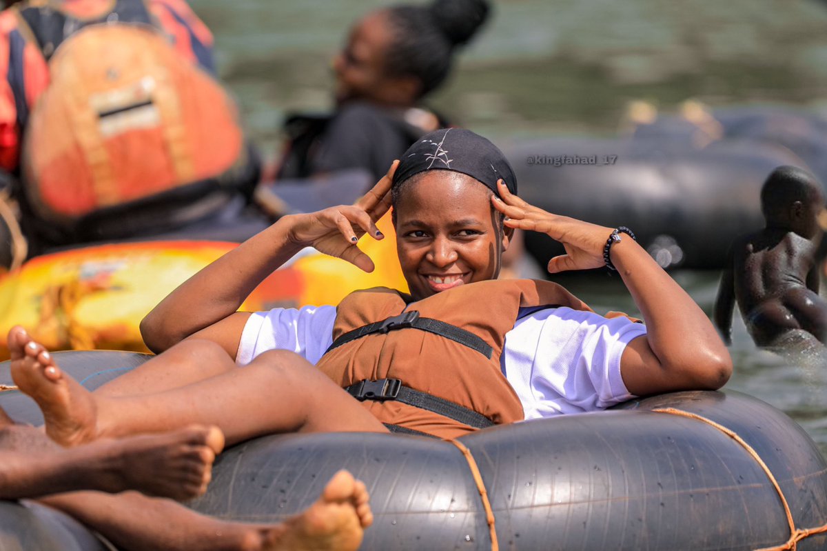 deejaysuganda1's tweet photo. Why are these photos trending?? 🤔🤔
#17thDec #KusimbulaEJinja with @Exclusivedjsug and @deejaysuganda1 at only #100K https://t.co/taSdPFdHUw