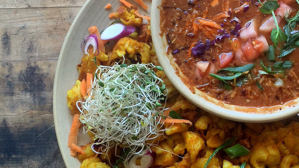 Gift cards are the gift that keeps on giving! If you purchase a gift card of at least $28 in the month of December, we will give you $10 off one of our famous Heartwood Bowls on your next visit 🧡🥕 #HeartwoodHoliday #HappyBirthdayHeartwood