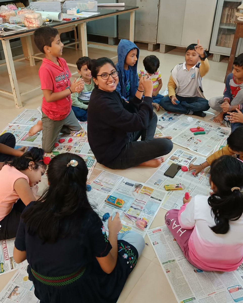 schoolbellvoice's tweet image. SchoolBell an initiative of Campus 2 Community &amp;amp; Toyota ICARE team had organised a science models making event at KPS Sarakki public school and models were handed over to the school to enhance the learning experience of students.
#ThinkAndTinker
#schoolbell 
#yuvakasangha