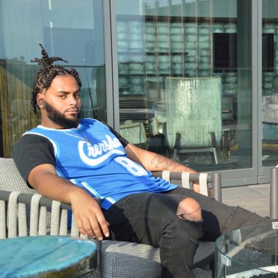 D.wighty_ (@vvvelcro) on Twitter photo 