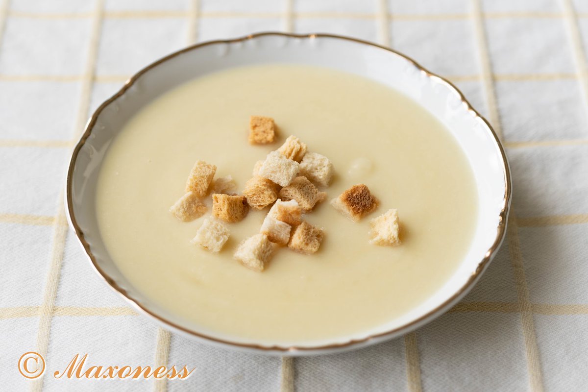 maxoness's tweet photo. Pureed cauliflower soup
Суп-пюре из цветной капусты
https://t.co/wDpFaTVDXX

Хороший базовый рецепт овощного супа-пюре на каждый день https://t.co/GYznpPyEQ3