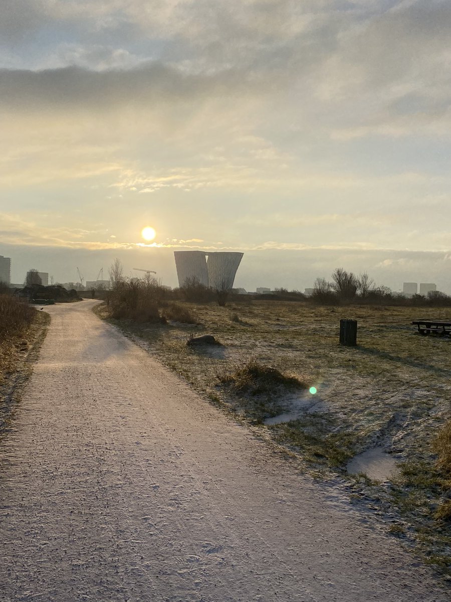 SJowl's tweet photo. @parkrunUK #parkrun tourists🥶 https://t.co/Qr0o0Oqo2K