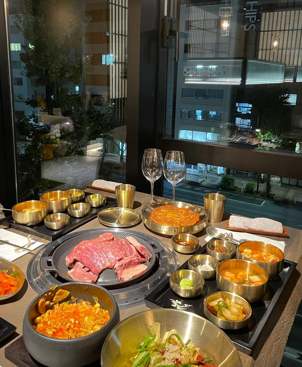 riakkisah's tweet photo. ⠀

𝘆𝗼𝘂𝗿.𝗱𝗶𝘀𝗮 posted a photo:

"All of the surprises, cakes, bouquets, fancy dinners, important presences today, as if I deserve any of these. They're equally precious and I'm beyond grateful.

I'm past 30 now yet not complaining. At least not too much."

⠀ https://t.co/s4lwQAqcDZ