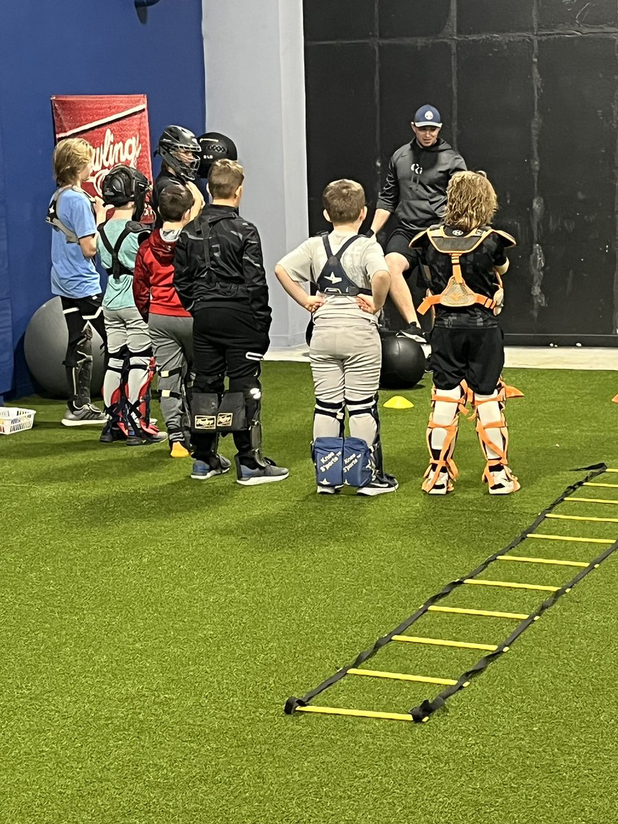 ForgeAthleticKC's tweet photo. And we’re off! Catching clinic-Throwing Specific!!🔥🔥 https://t.co/3kzRAbcaBj