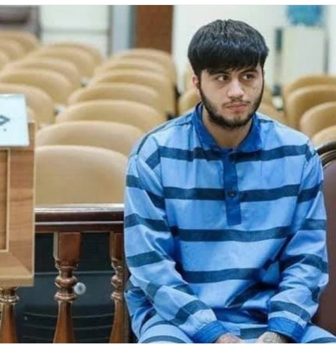 __B4R4N__'s tweet photo. #MahanSadrat is in immediate danger of execution. He may be executed any moment. Please don't let this happen. Be our voice.
@UN
@amnesty
@hrw
@esmaeilion
@NazaninBoniadi
@PahlaviReza
@guardian https://t.co/uYifYufzhE
