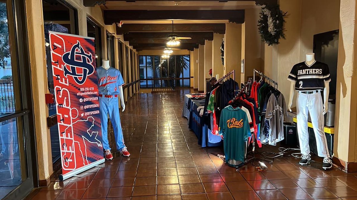 OFFSPEEDATH's tweet photo. Excited to be back at the @NMBCA_ again! Good some some friendly faces here in New Mexico at the #OSApparel booth! Follow @OFFSPEEDATH and retweet this photo for a chance to win 50% off a set of custom BP tops! #Cambio https://t.co/CONbZSCQhs