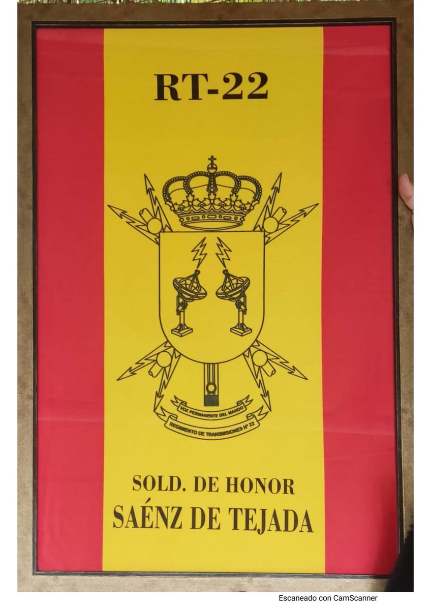 patton_b_v's tweet photo. Los @guardiacivil Carlos y Diego fueron asesinados por ETA en julio 2009

Carlos había sido Cabo del @EjercitoTierra y siempre había colaborado en el montaje del #Belén que tradicionalmente monta el Regimiento de Transmisiones 22

Por eso motivo es soldado de honor del #RT22

DEP https://t.co/RJve0RdBPZ