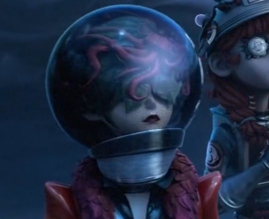 gl0omgi's tweet photo. does melly have an octopus on her head https://t.co/aLPXz6UgiK