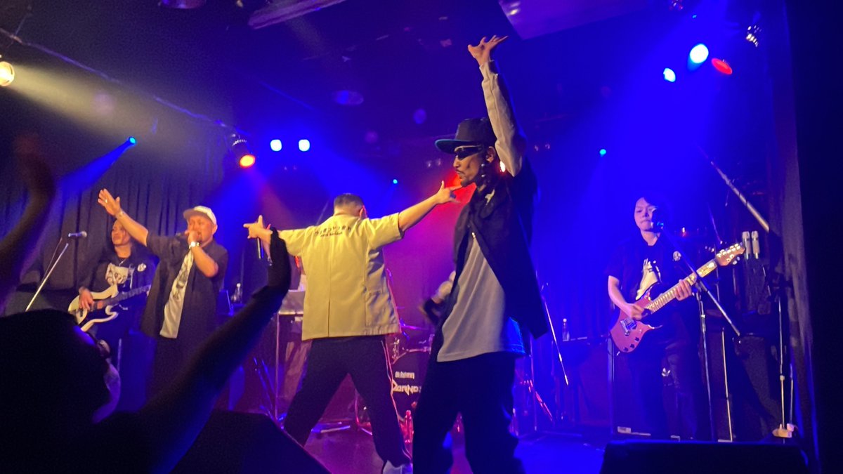 EPOstaff's tweet photo. 2022年、今年最後のE.P.Oライブにお越しいただいた皆様、ありがとうございました！！！
PORNOSTATE、10周年おめでとうございます！！day2も引き続きぶち上げ盛り上がって下さーい！！！
楽しい1日をありがとうございましたっ！！ https://t.co/d1OmOIFTl8