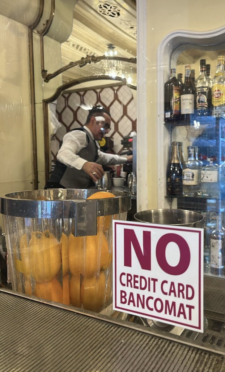 Selvaggia Lucarelli tweet media