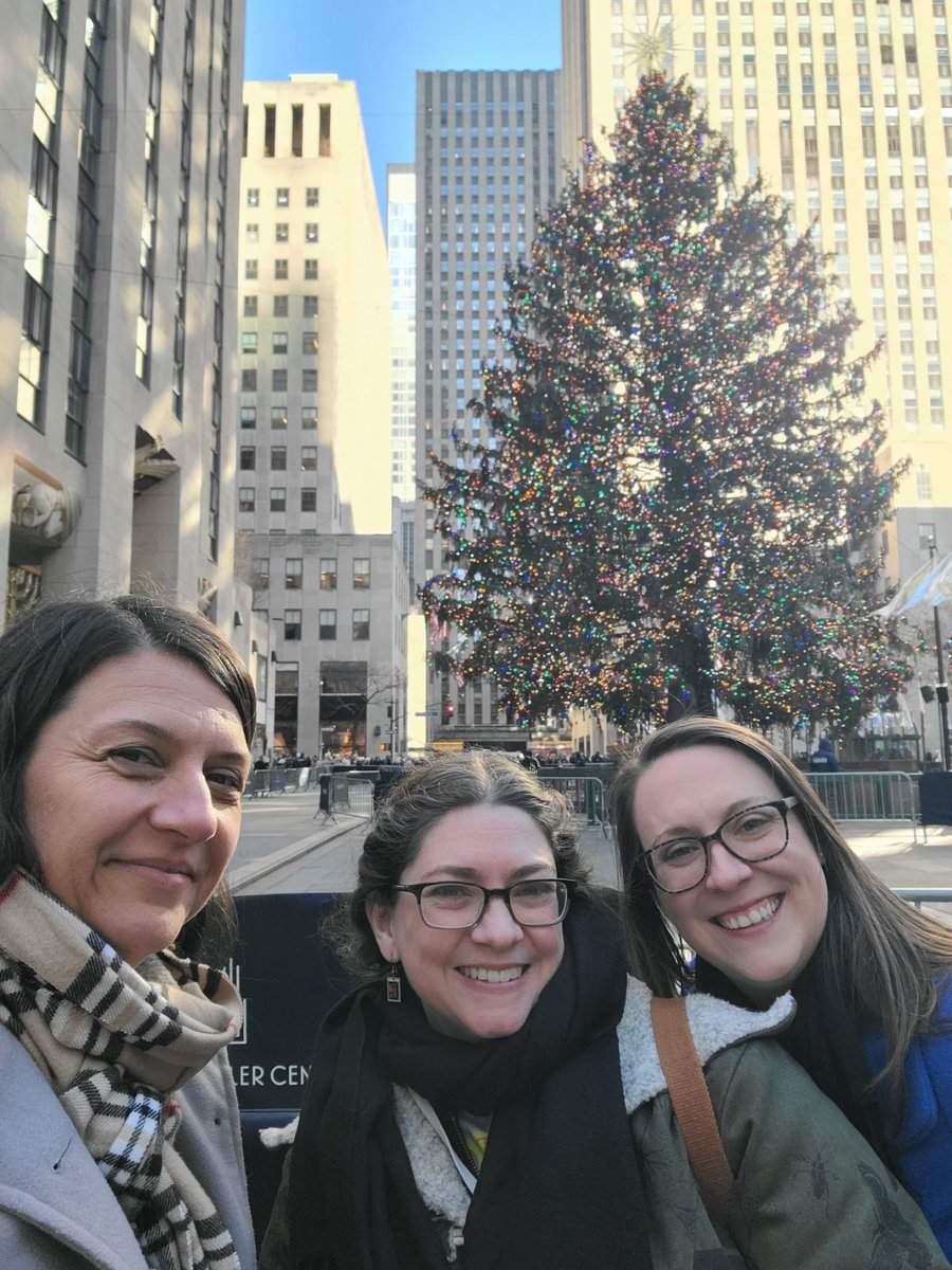 MHS Art Department tweet media