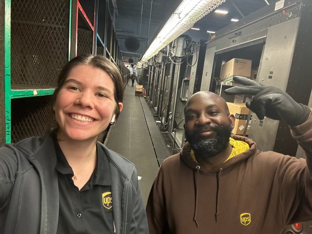 Orlando preload wrapped this beautiful Saturday morning @FloridaUPSers great way to finish the week #TeamworkMakesTyeDreamWork #ProudUPSers