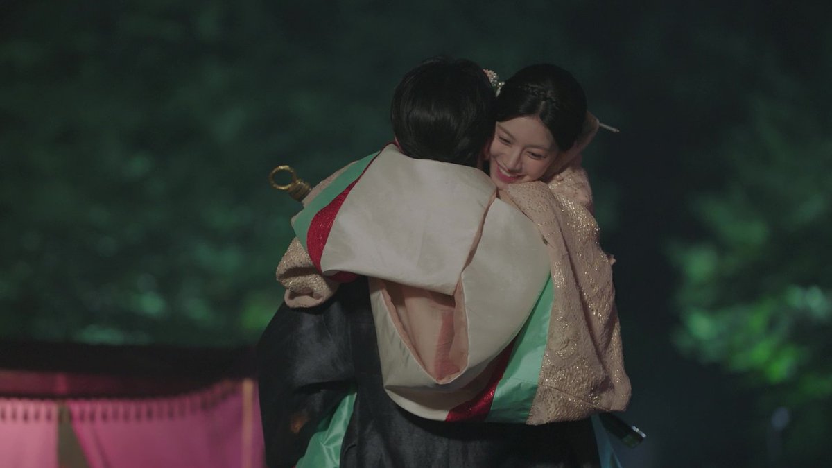 ramblingsofafan's tweet photo. "The story can resume. I will return. Find you, love you, marry you and live without shame.
#AlchemyOfSouls #AlchemyOfSoulsEp21  #GoYoonJung #leejaewook  #환혼 https://t.co/JSfuOYiPtR