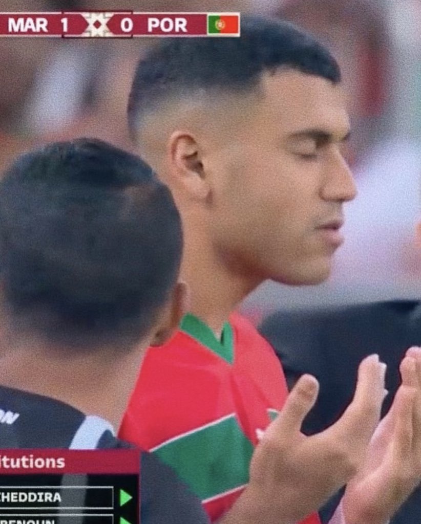 KhaledBeydoun's tweet photo. 2 billion people are with Morocco 🇲🇦 https://t.co/YetTe1Xq0F