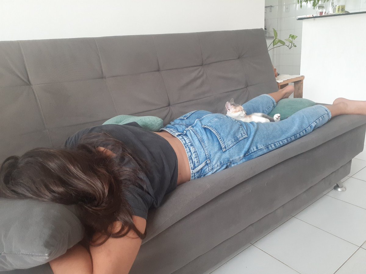 brendakamchen's tweet photo. Nem Kaia quer levantar hoje https://t.co/1O9rA7dVO5